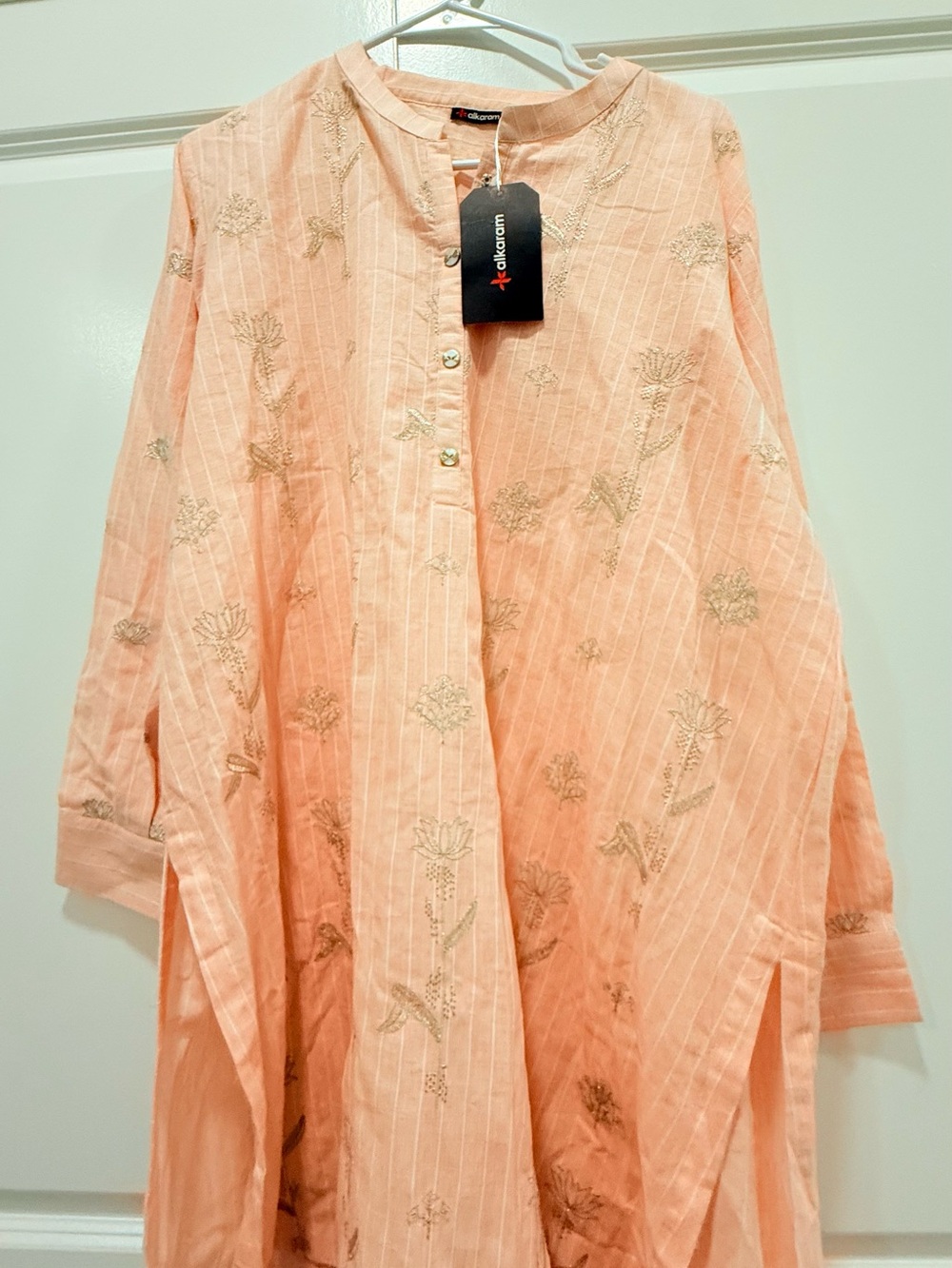 🔥🚨 FLASH SALE: ALL FOR JUST $10 USD!🚨🔥 Alkaram Peach Embroidered Kurta Tunic ❤️ - Picture 6 of 8